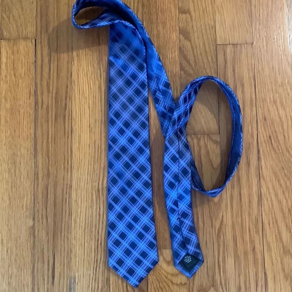 EUC Calvin Klein blue plaid necktie!